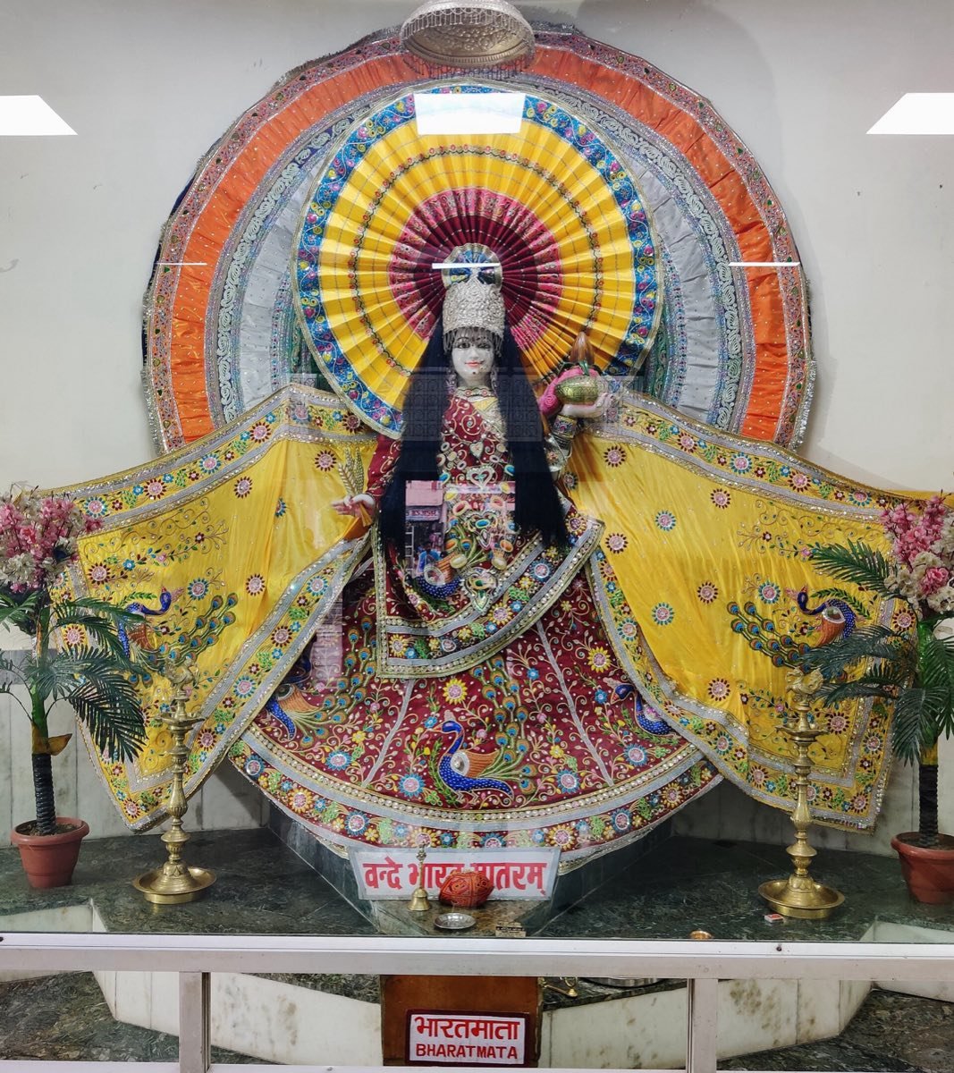 The decorated image of Bharat Mata inside the Bharat Mata Mandir, Haridwar
